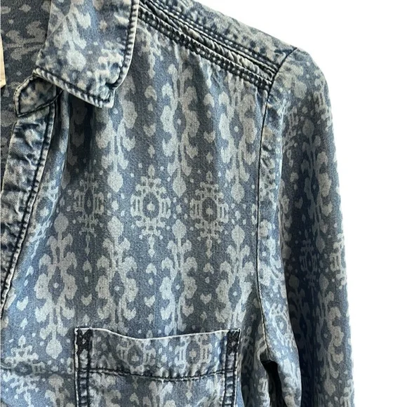 Holding Horses Anthropologie Button up top Sz 4 Denim/Chambray - Picture 10 of 16